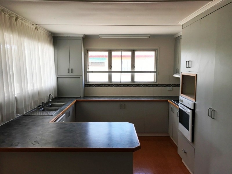 54 Drury Street, Dalby QLD 4405