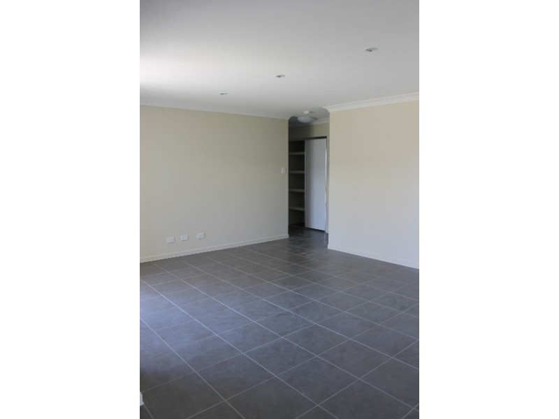 42 GOSDEN DRIVE, Dalby QLD 4405