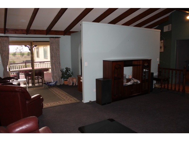 16 Margaret Ave, Dalby QLD 4405