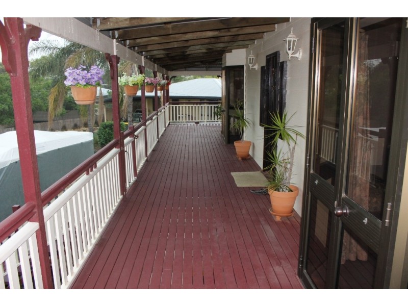 16 Margaret Ave, Dalby QLD 4405