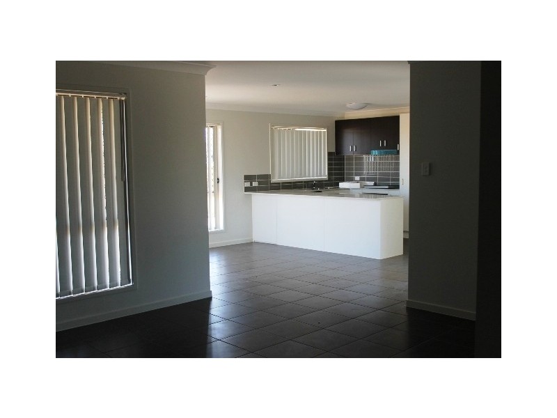 66 GOSDEN DRIVE, Dalby QLD 4405