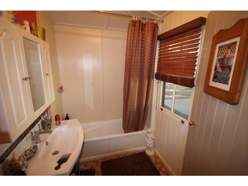 10 Campbell St, Bell QLD 4408