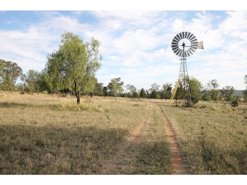 10 Campbell St, Bell QLD 4408