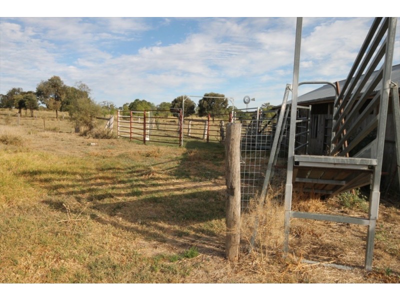 10 Campbell St, Bell QLD 4408