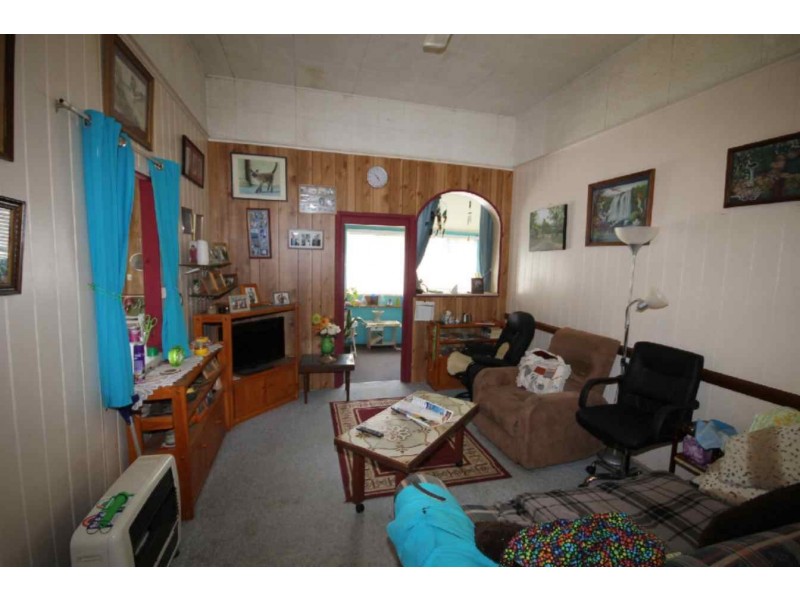 9 Blaxland Road, Dalby QLD 4405