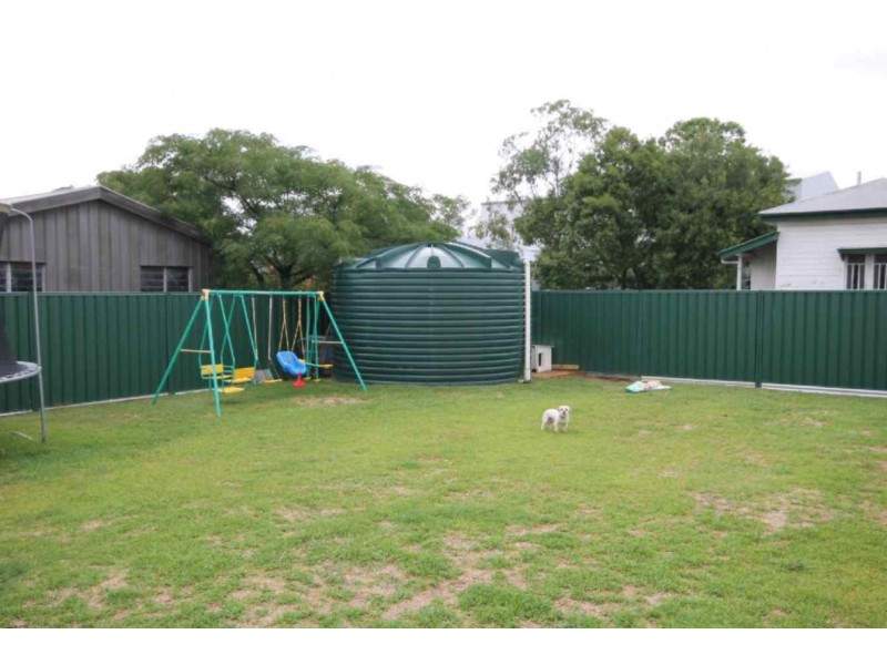 7 Annie Street, Dalby QLD 4405