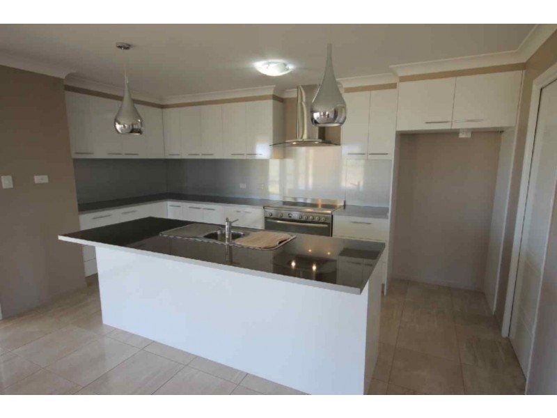 168 Sandalwood Ave East, Dalby QLD 4405