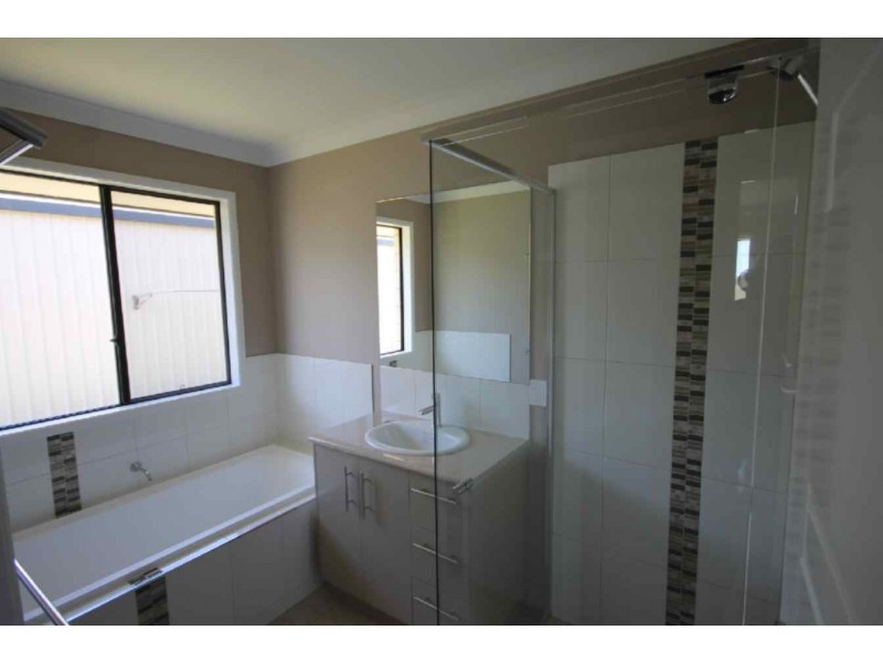 168 Sandalwood Ave East, Dalby QLD 4405