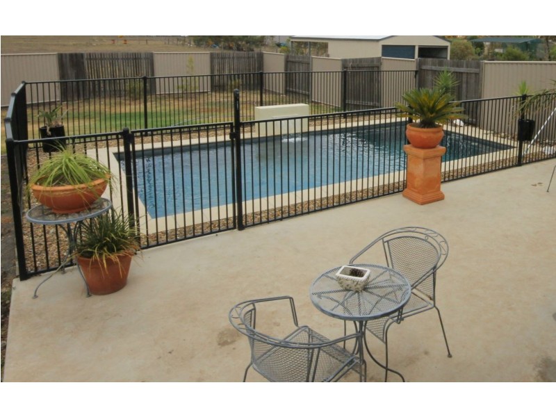 22 Hedge Road, Dalby QLD 4405