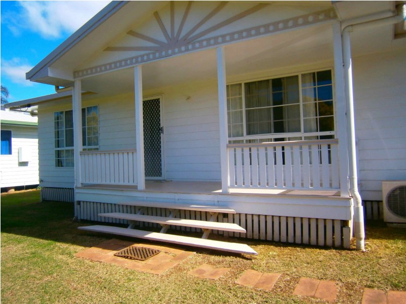 7 Lawson Street, Dalby QLD 4405