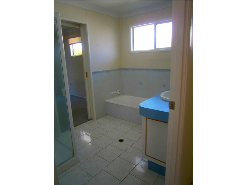 7 Lawson Street, Dalby QLD 4405