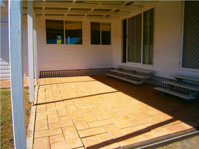 7 Lawson Street, Dalby QLD 4405