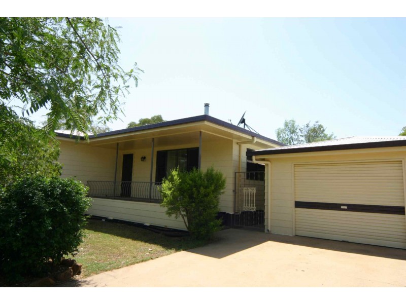 55 Geisel Street, Dalby QLD 4405