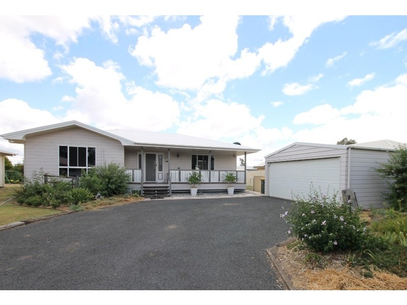 4 Azalea Court, Dalby QLD 4405