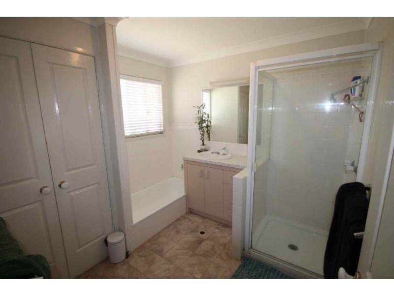 4 Azalea Court, Dalby QLD 4405