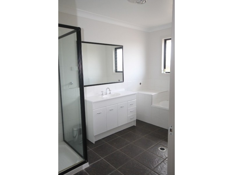 52 SEYMOURS ROAD, Dalby QLD 4405