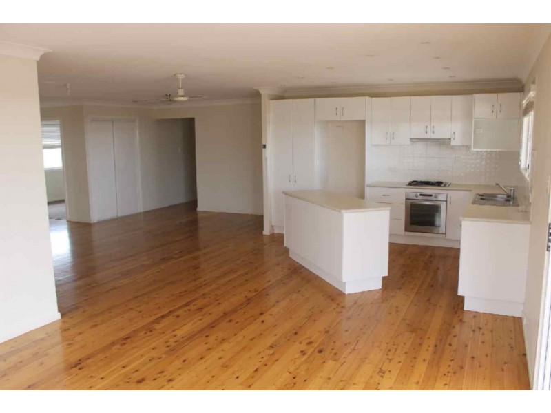 1 Glen Eagles Drive, Dalby QLD 4405