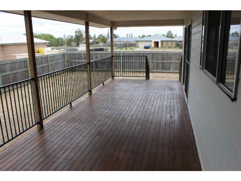 1 Glen Eagles Drive, Dalby QLD 4405