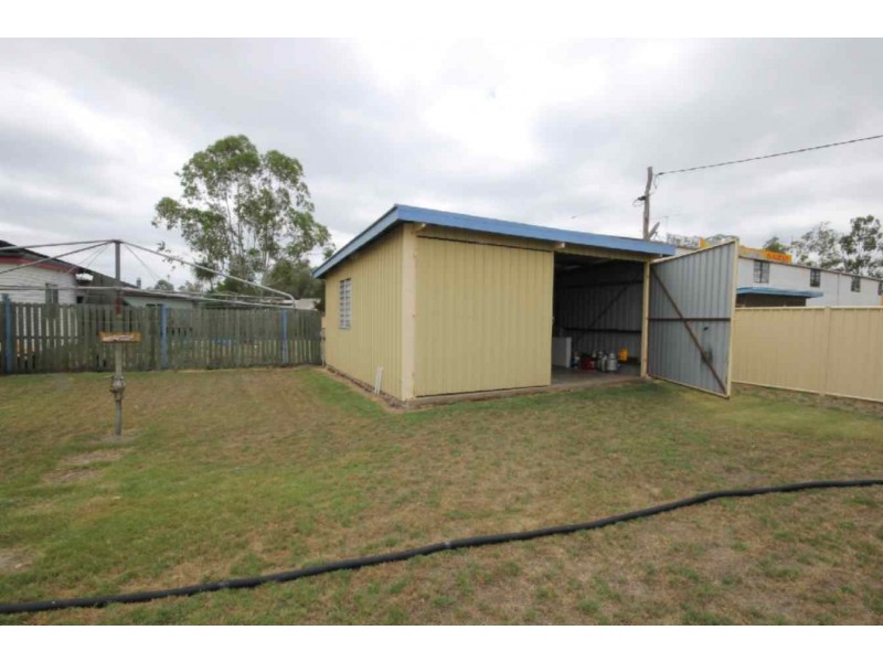 8 Swan Street, Dalby QLD 4405