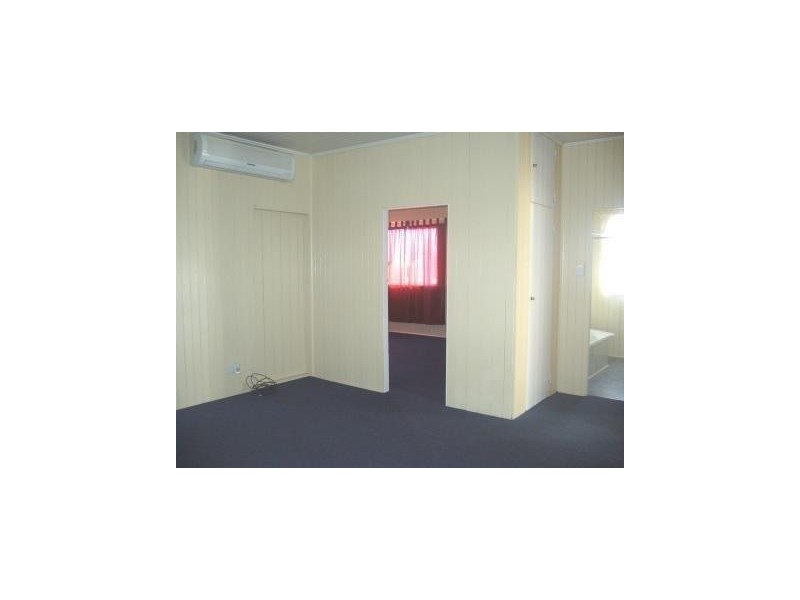 24 Charles Street, Dalby QLD 4405