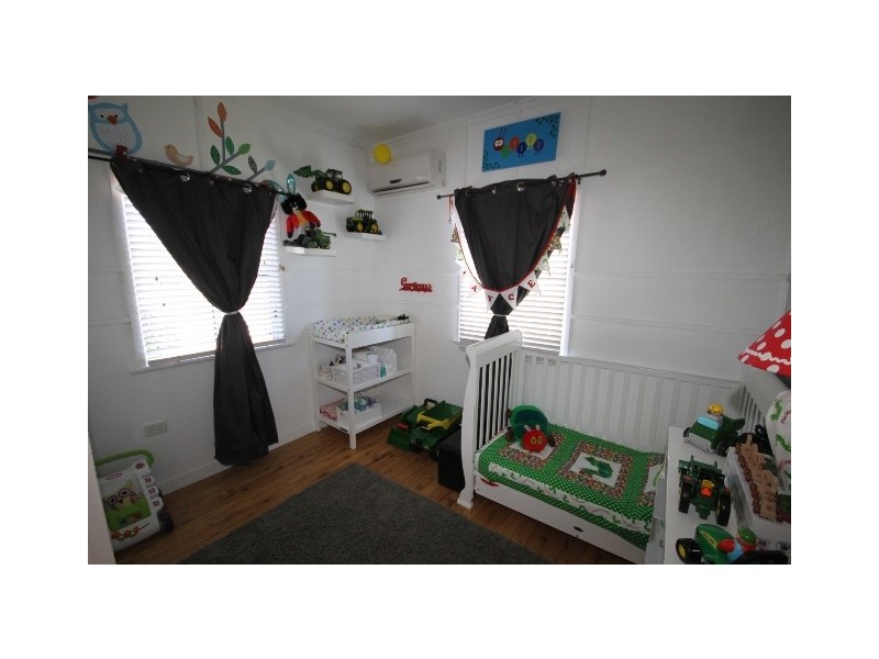 25 Palmer Street, Dalby QLD 4405