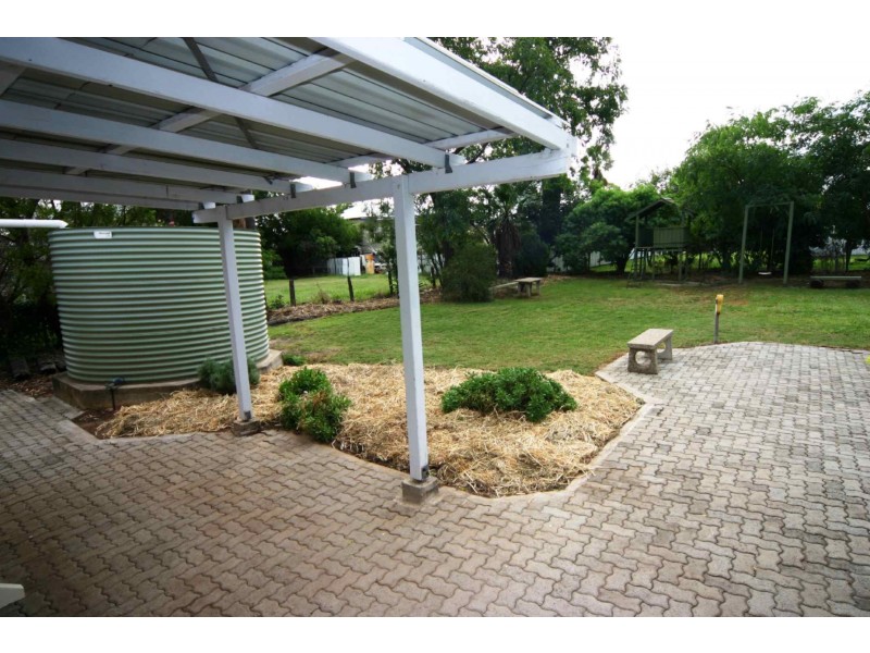 36 Pratten Street, Dalby QLD 4405