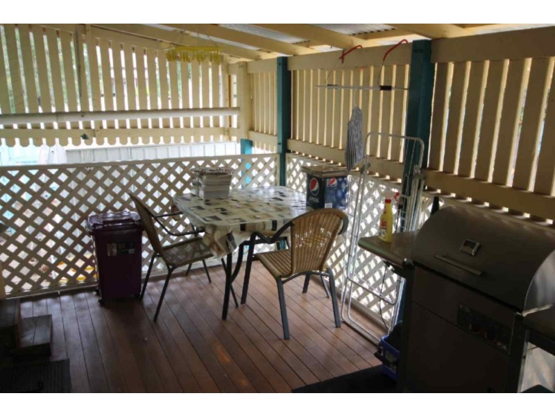 16 Annie Street, Dalby QLD 4405