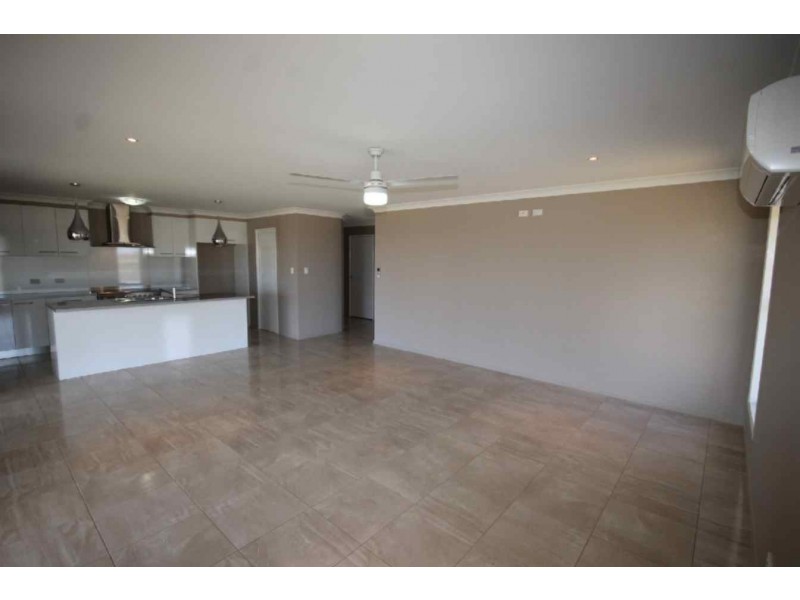 168 Sandalwood Ave East, Dalby QLD 4405