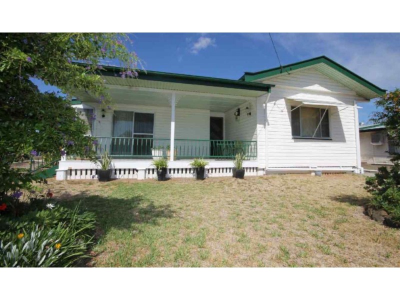 14 Moreton Street, Dalby QLD 4405