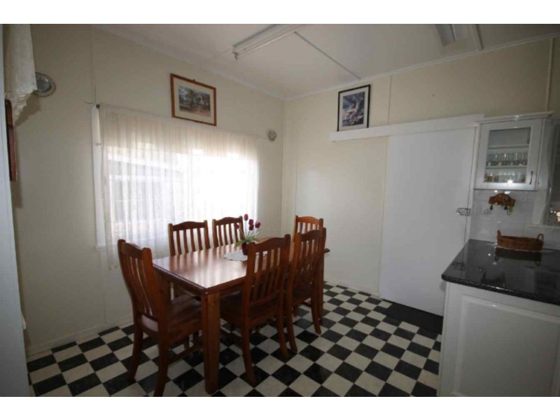 14 Moreton Street, Dalby QLD 4405