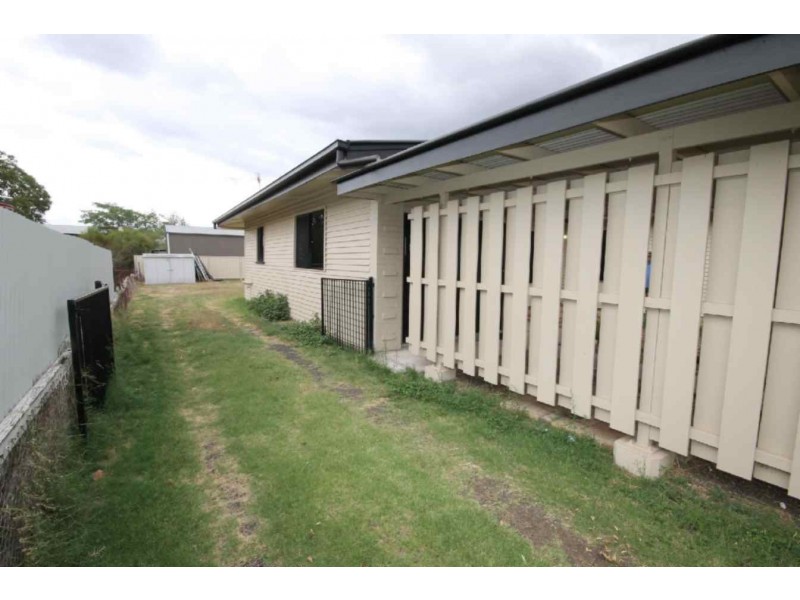 136 Drayton Street, Dalby QLD 4405