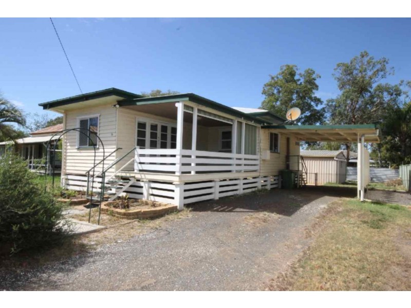 8a Loam Street, Dalby QLD 4405