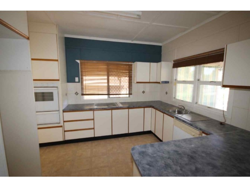8a Loam Street, Dalby QLD 4405