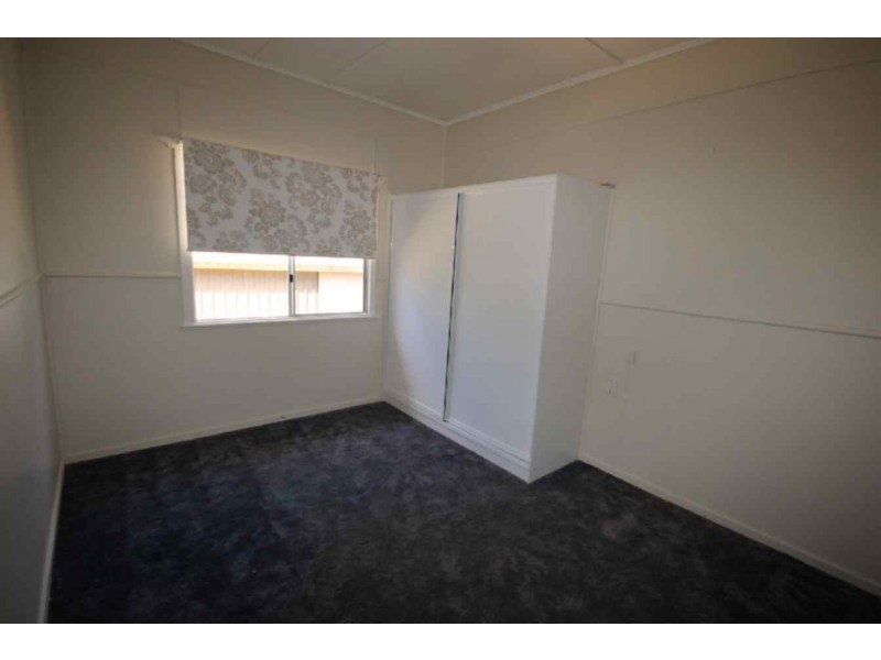 8a Loam Street, Dalby QLD 4405
