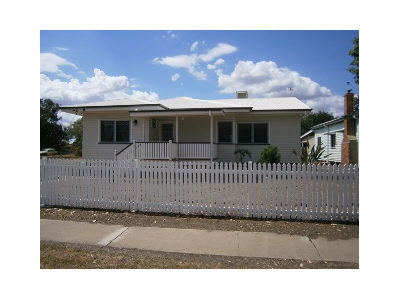 9 Archibald Street, Dalby QLD 4405