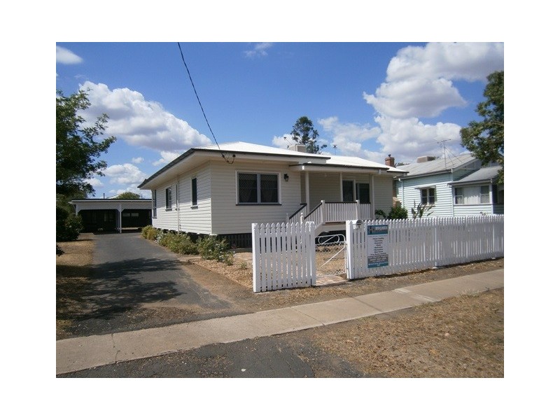 9 Archibald Street, Dalby QLD 4405