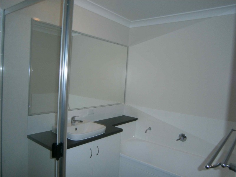 2/62 Gosden Drive, Dalby QLD 4405