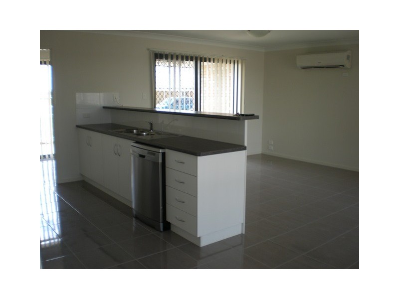 5 Barry Place, Dalby QLD 4405