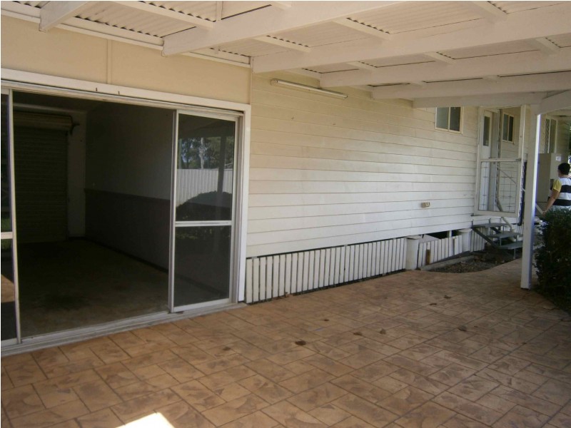 82 Edward Street, Dalby QLD 4405