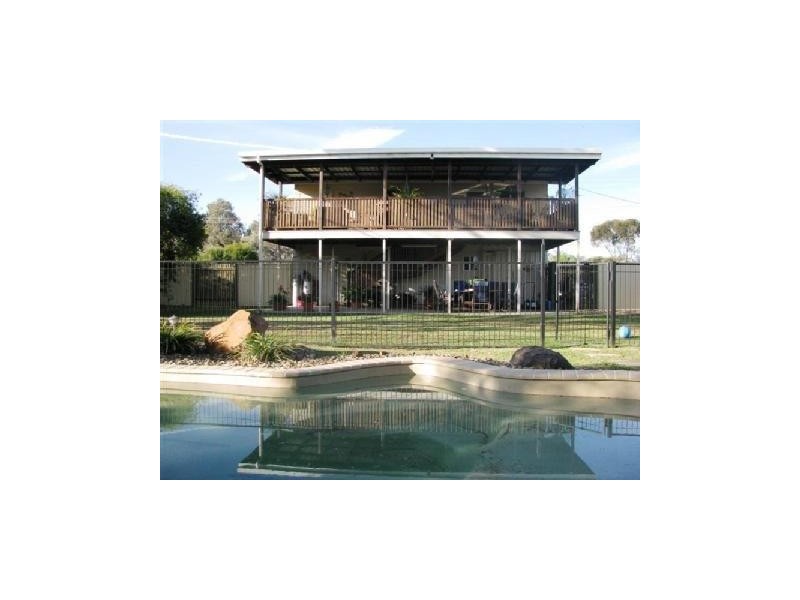 14 HEDGE ROAD, Dalby QLD 4405