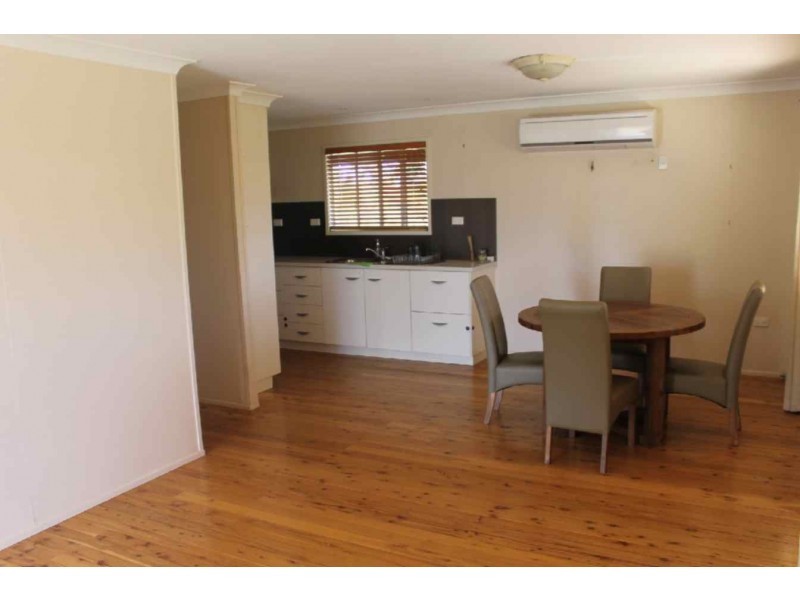 14 HEDGE ROAD, Dalby QLD 4405