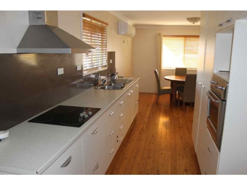 14 HEDGE ROAD, Dalby QLD 4405