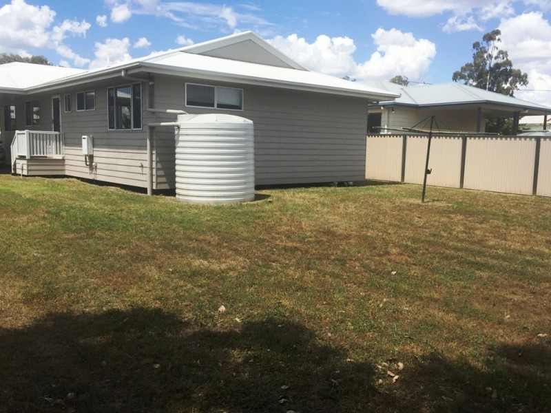 62 Curtis Street, Dalby QLD 4405