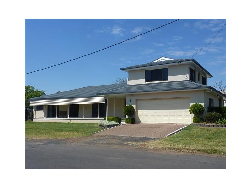 7 Sydney Street, Dalby QLD 4405