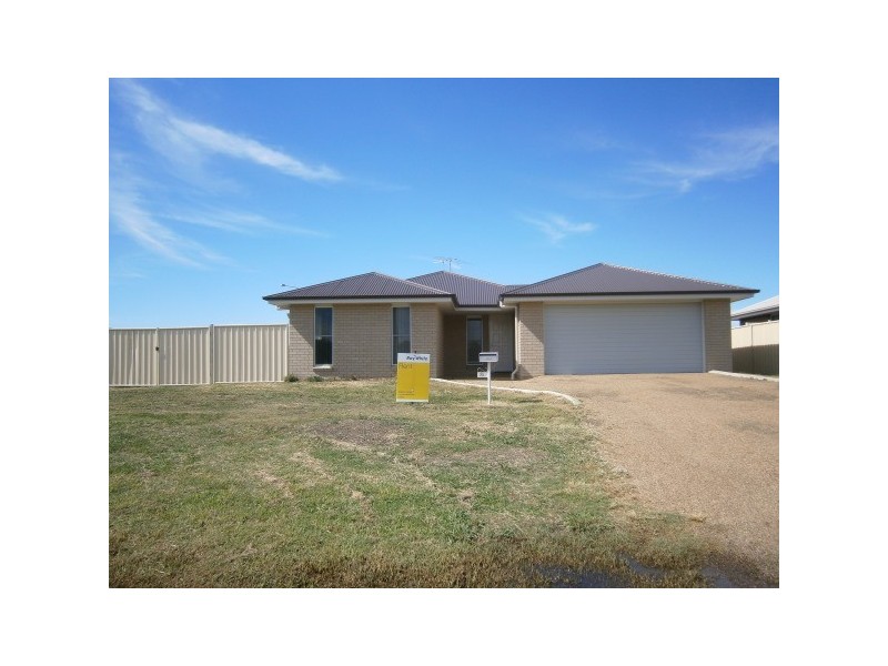 23 Mary Street, Dalby QLD 4405