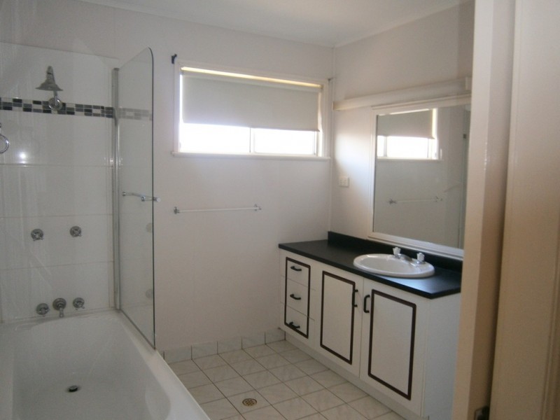 28 Burke Street, Dalby QLD 4405