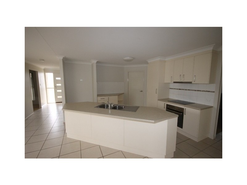 5 Pine Street, Dalby QLD 4405