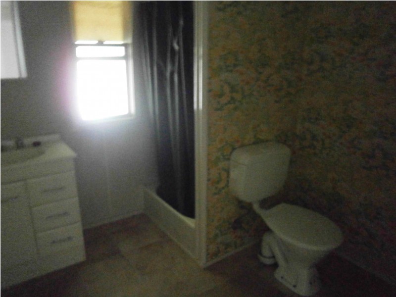 34 Edward Street, Dalby QLD 4405