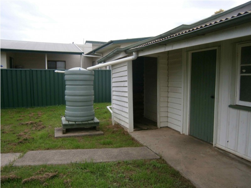 34 Edward Street, Dalby QLD 4405