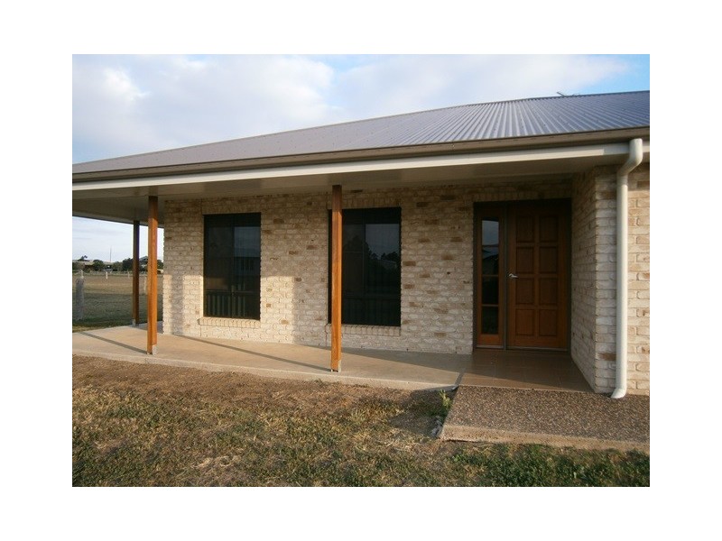 18 Vanessa Drive, Dalby QLD 4405